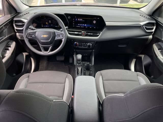 Used 2025 Chevrolet TrailBlazer LT AWD/4WD image 11