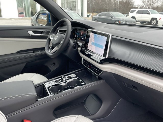 New 2025 Volkswagen Atlas Cross Sport SEL Premium R-Line image 28