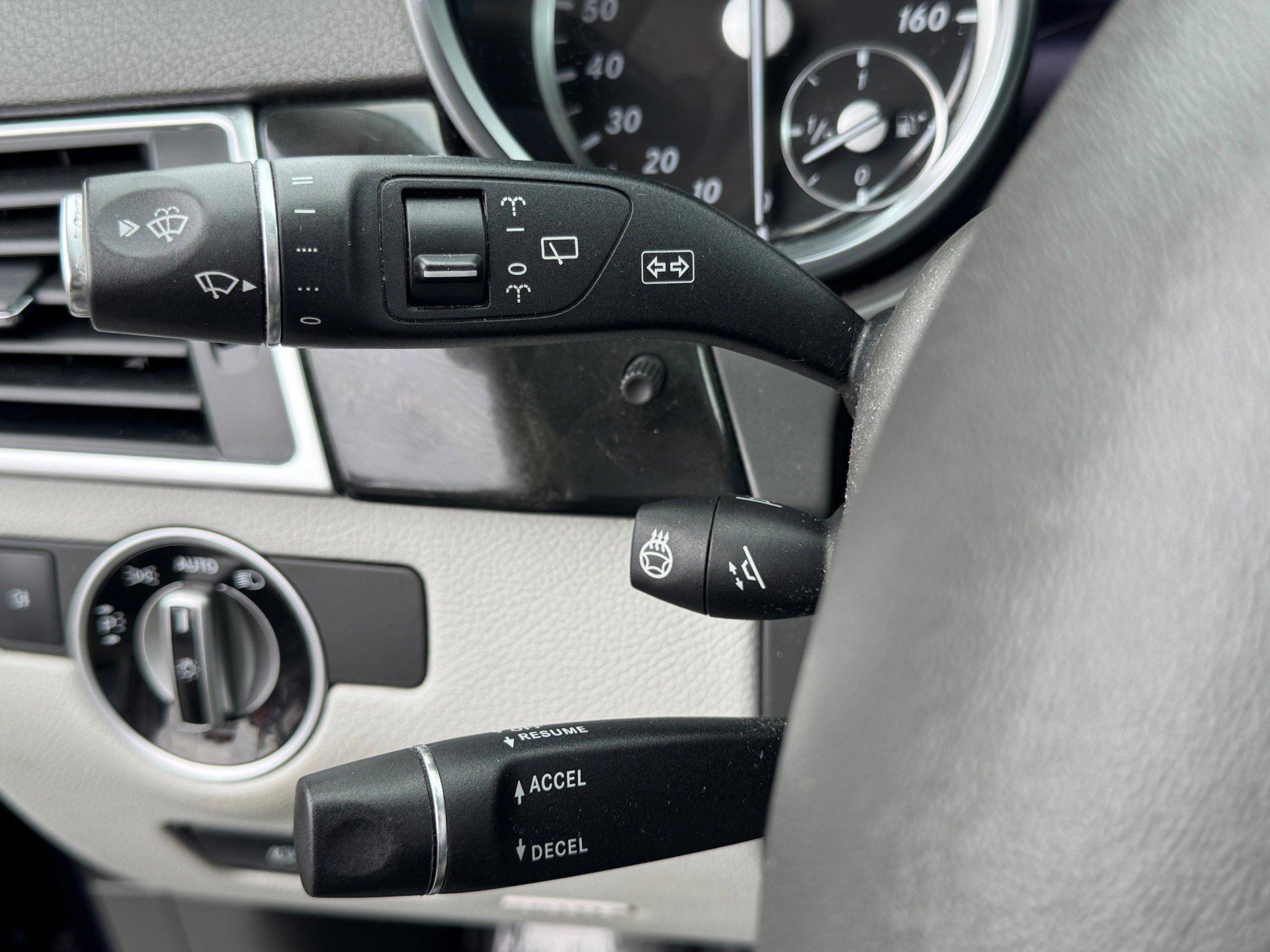 Used 2015 Mercedes-Benz ML 400 4MATIC image 22