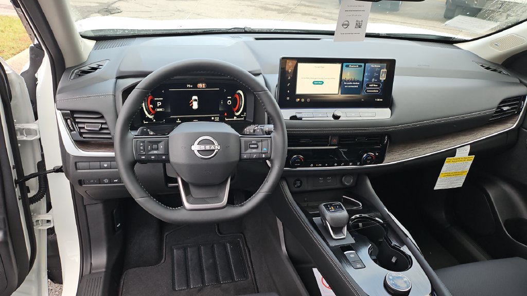 New 2026 Nissan Rogue Platinum AWD/4WD image 9