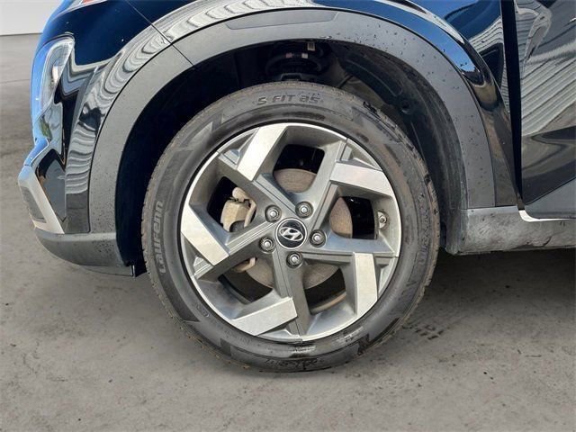 Used 2024 Hyundai Venue SEL FWD image 24