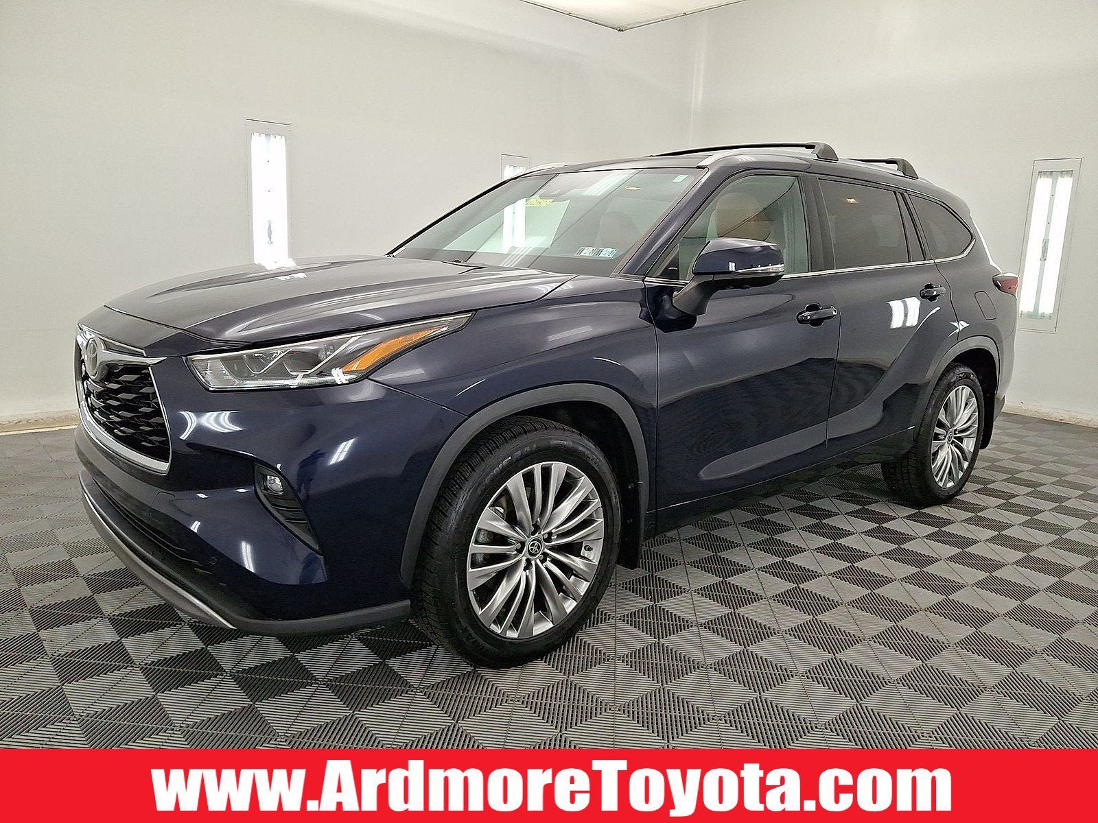 Used 2024 Toyota Highlander Platinum