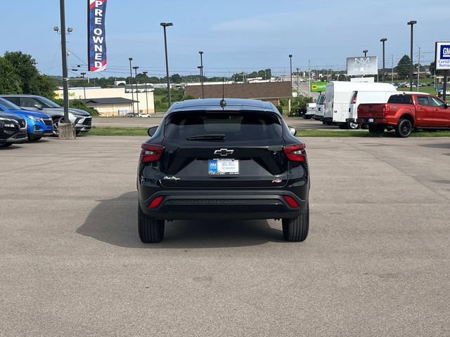 Certified 2025 Chevrolet Trax RS w/ Driver Confidence Package FWD image 5