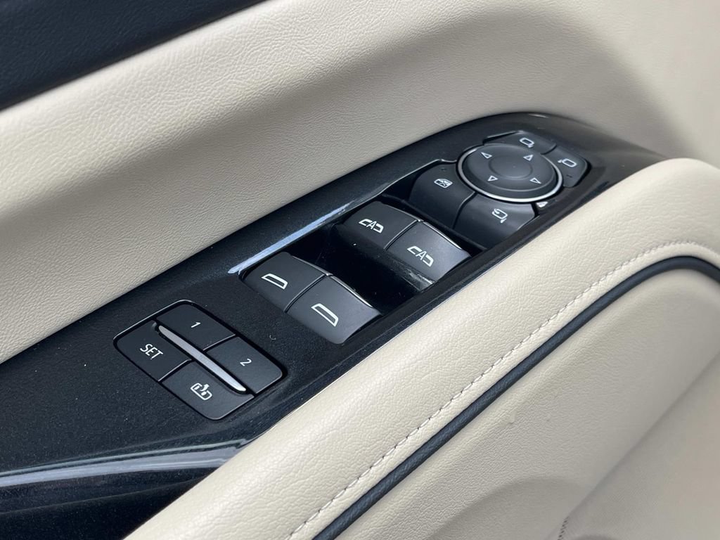 Certified 2024 Cadillac Escalade ESV Premium Luxury AWD/4WD image 33