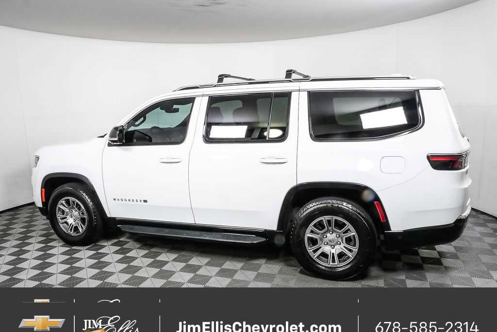 Used 2023 Jeep Wagoneer 2WD w/ Convenience Group I image 2