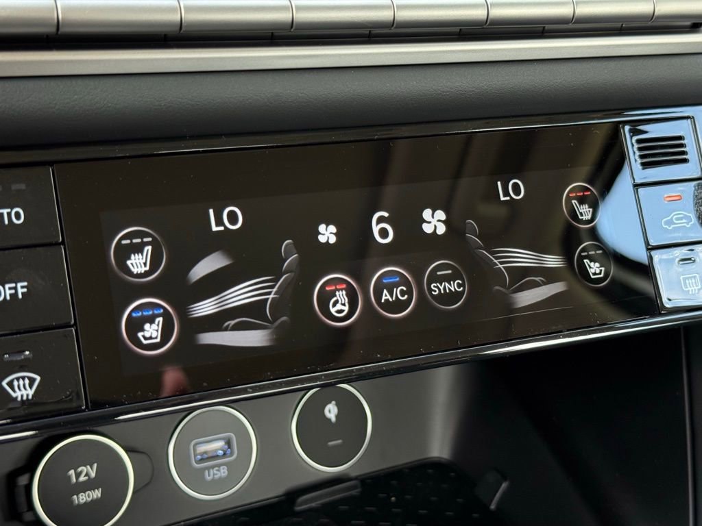 Used 2026 Genesis G70 2.5T Prestige RWD image 33