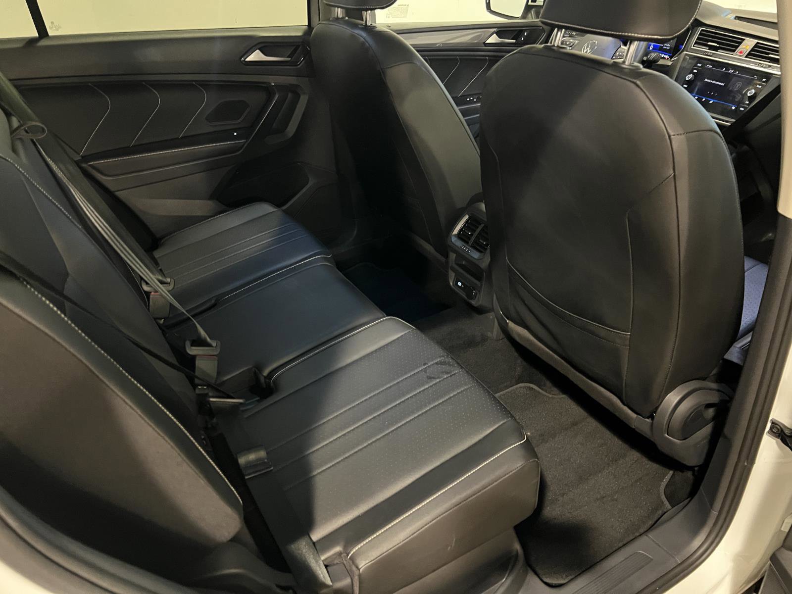 Used 2023 Volkswagen Tiguan SE image 35