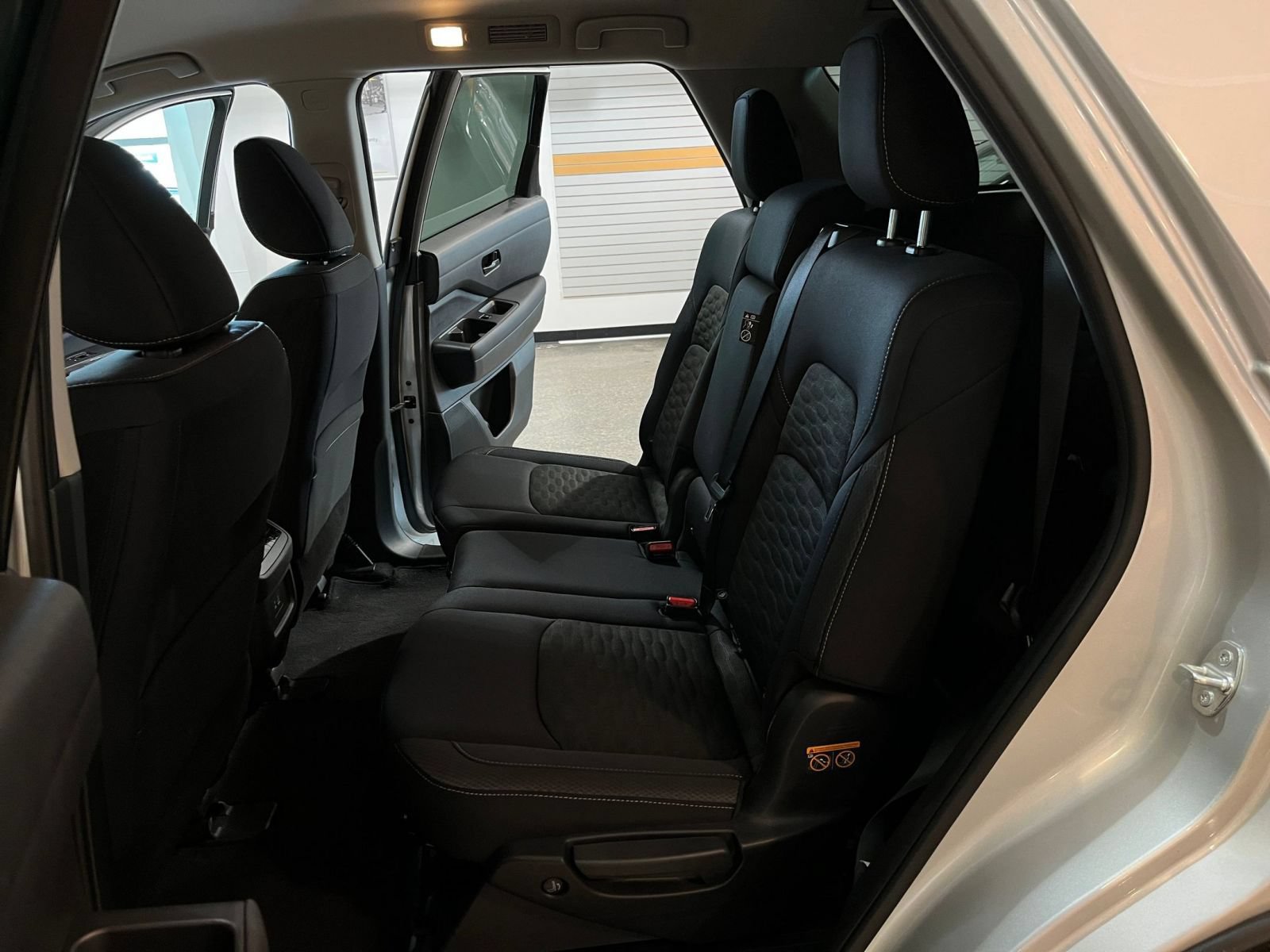 Used 2025 Nissan Pathfinder SV AWD/4WD image 27