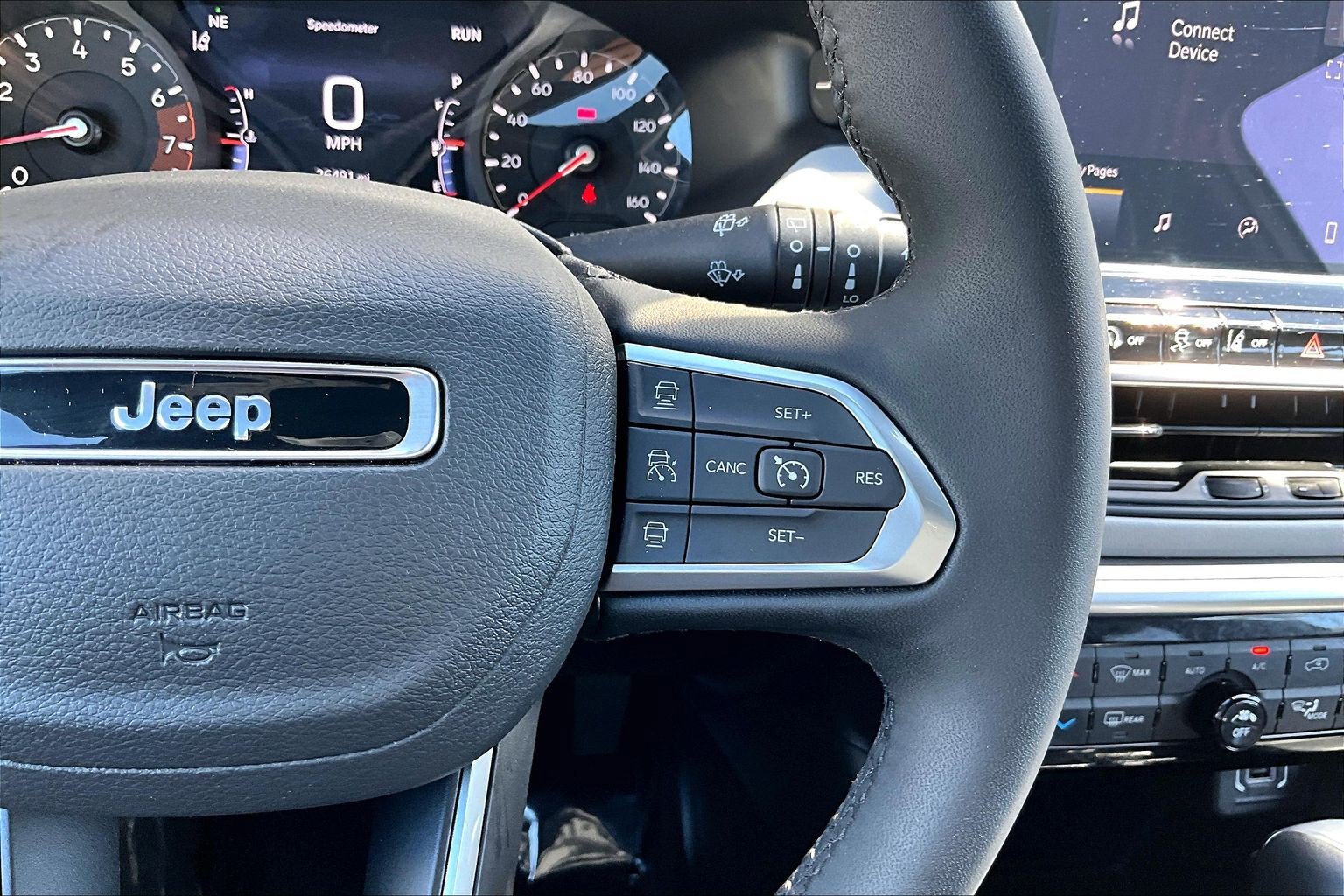 Used 2025 Jeep Compass Limited AWD/4WD image 18