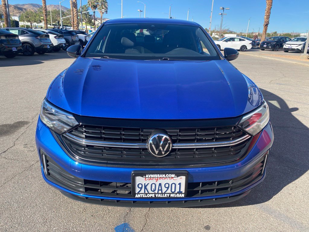 Used 2024 Volkswagen Jetta Sport FWD image 2