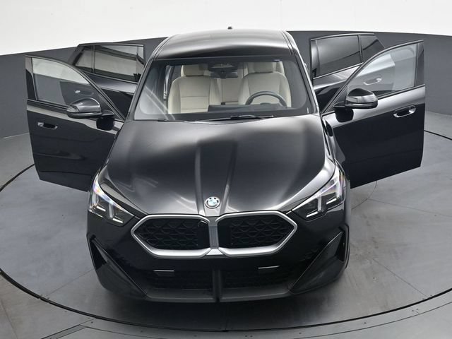 Used 2025 BMW X2 xDrive28i w/ Technology Package AWD/4WD image 39