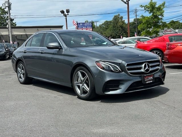 Used 2019 Mercedes-Benz E 300 4MATIC image 3
