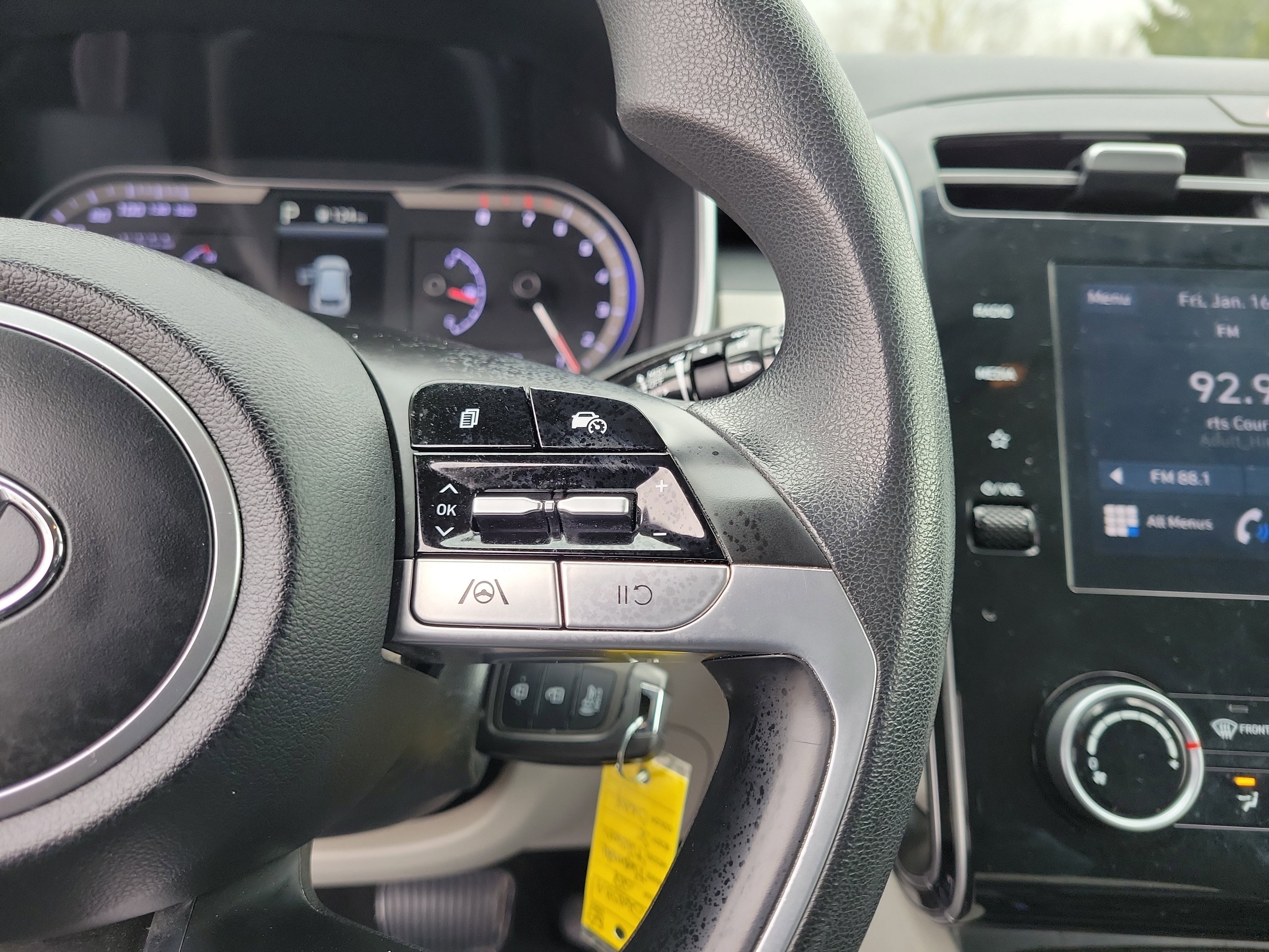 Used 2022 Hyundai Tucson SE image 23