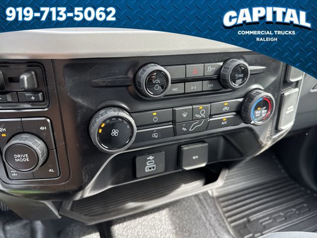 New 2026 Ford F250 XL w/ XL Chrome Package image 29
