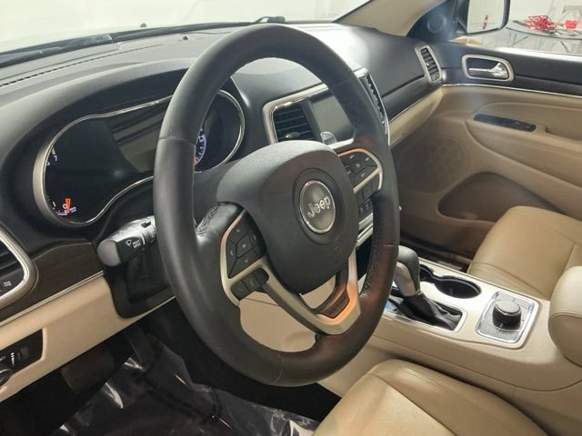 Used 2017 Jeep Grand Cherokee Limited AWD/4WD image 36
