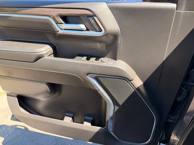 Used 2024 Chevrolet Silverado 1500 LT AWD/4WD image 10