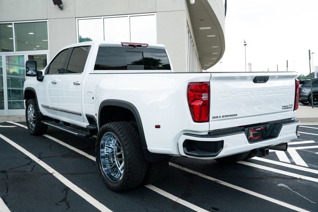 Used 2024 Chevrolet Silverado 3500 High Country AWD/4WD image 16