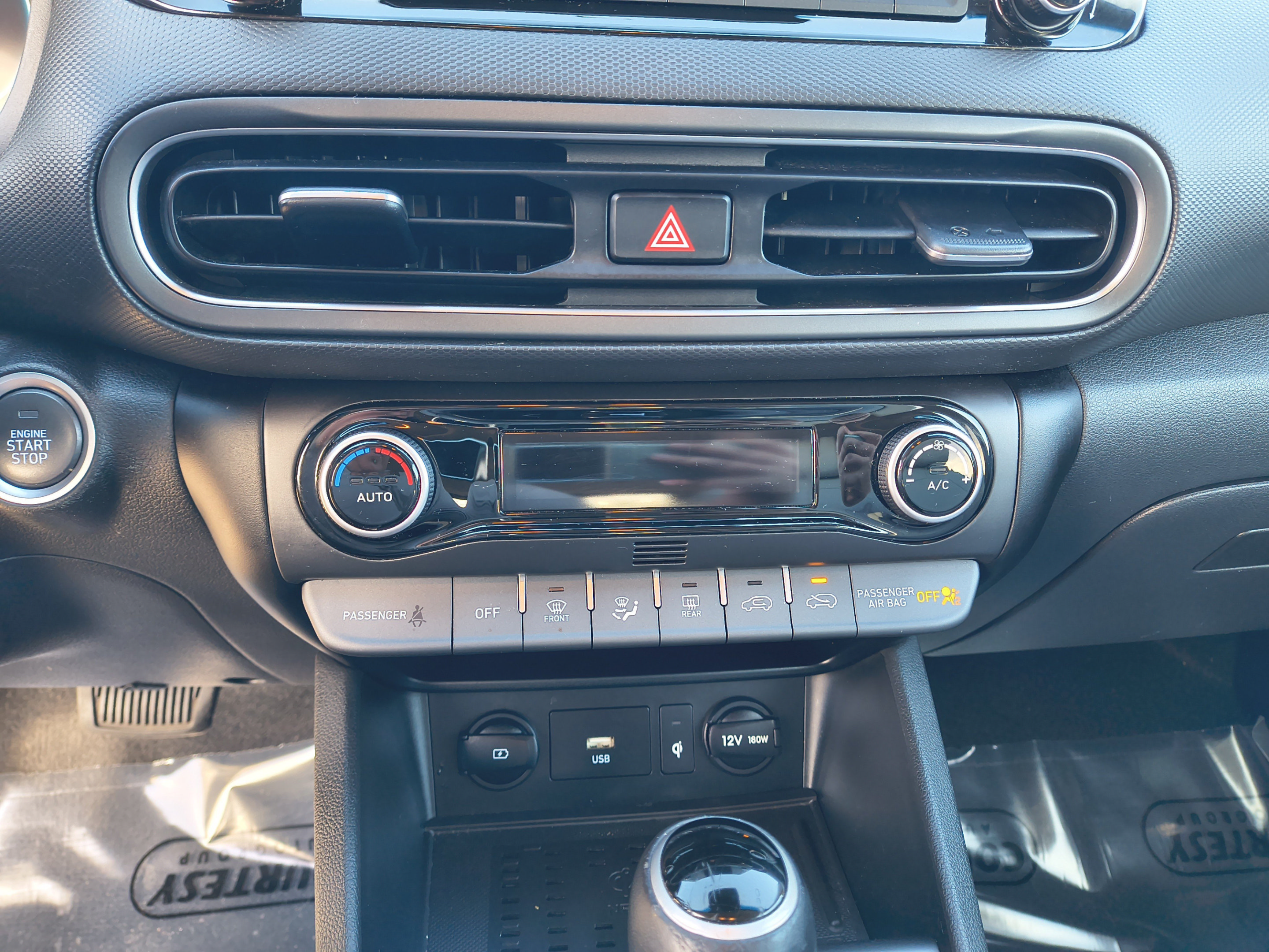 Certified 2022 Hyundai Kona Limited FWD image 24