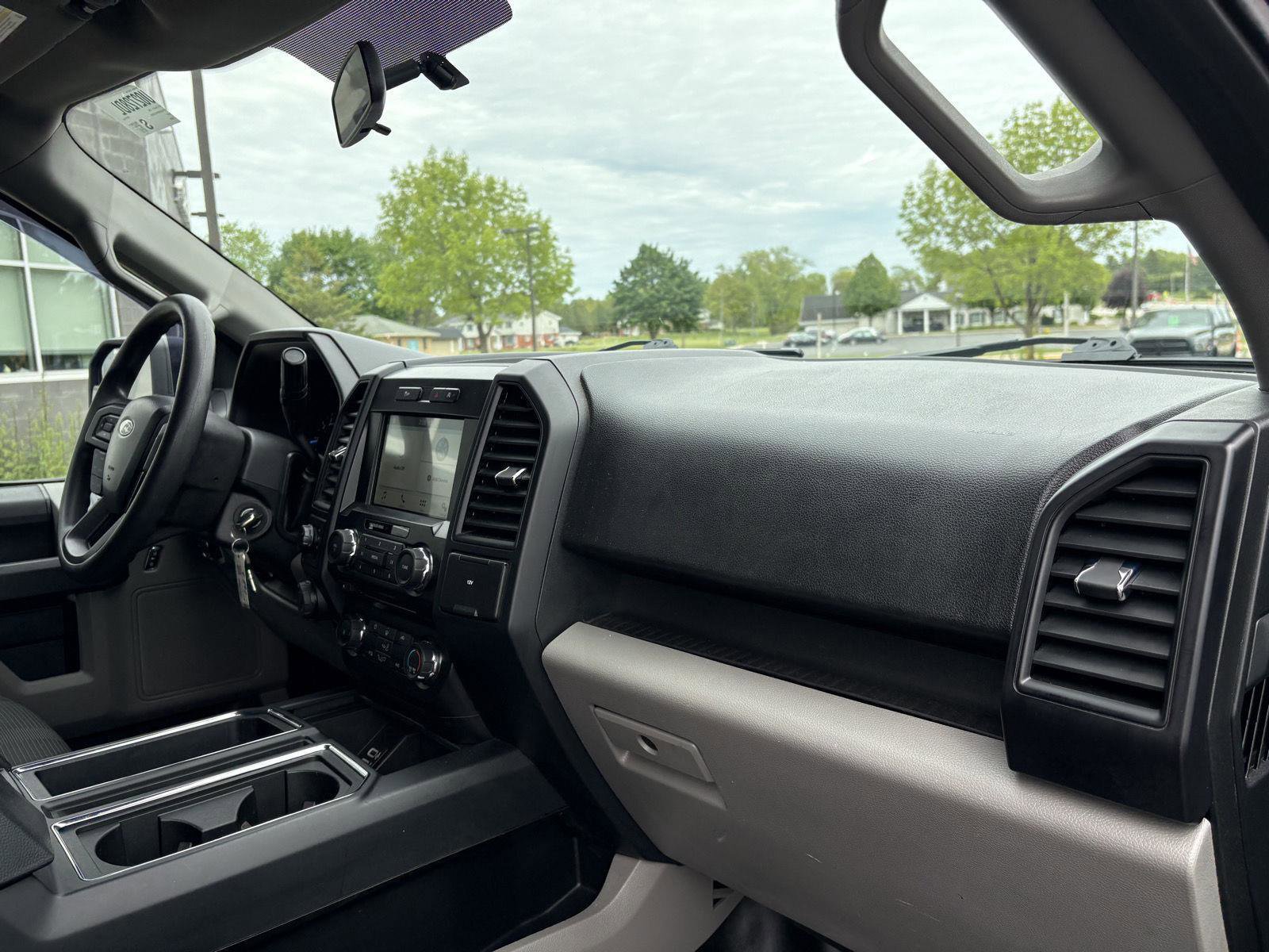 Used 2017 Ford F150 XL w/ Equipment Group 101A Mid AWD/4WD image 22
