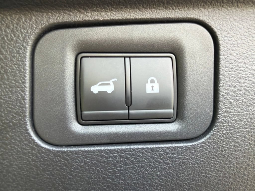 Used 2026 Nissan Armada PRO-4X w/ Captain's Chari Seat Package AWD/4WD image 44