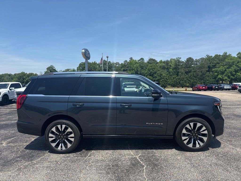 Used 2025 Ford Expedition Platinum w/ Driver's Package AWD/4WD image 26