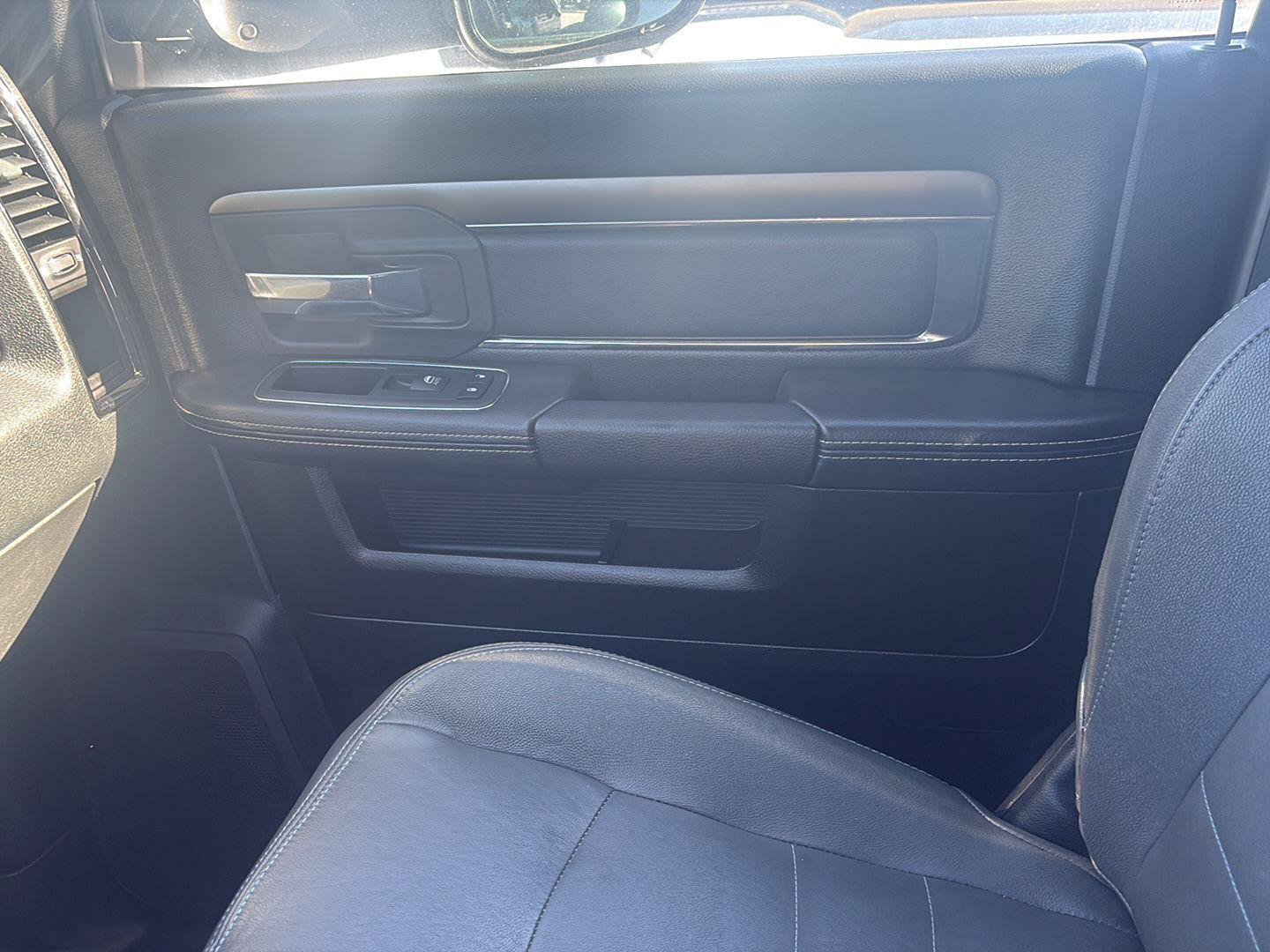Used 2018 RAM 2500 Big Horn w/ Sport Appearance Group AWD/4WD image 24