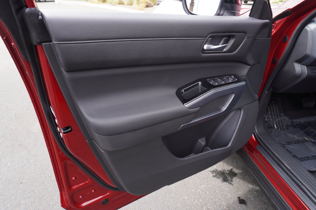 New 2026 Nissan Pathfinder SL w/ SL Premium Package FWD image 16