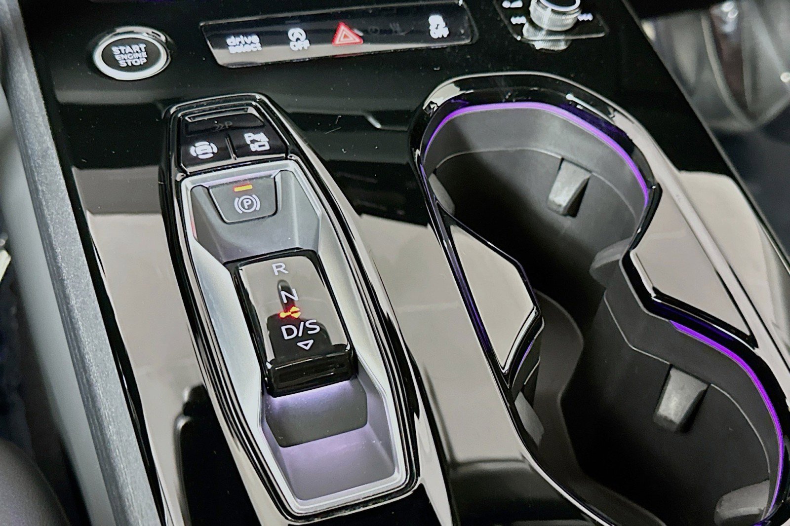 Used 2025 Audi A5 2.0T Premium w/ Convenience Package image 7