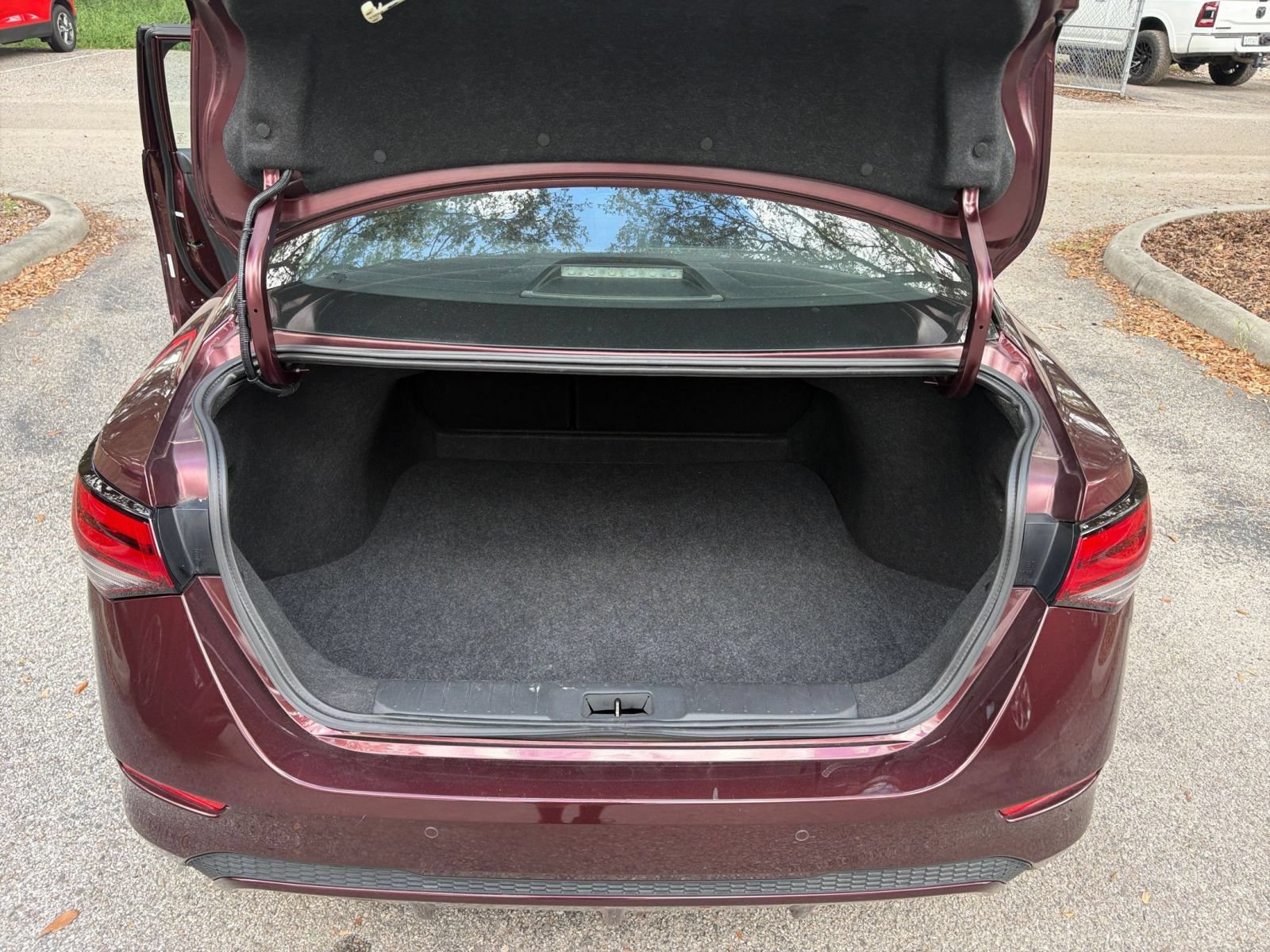 Used 2025 Nissan Sentra SV FWD image 29