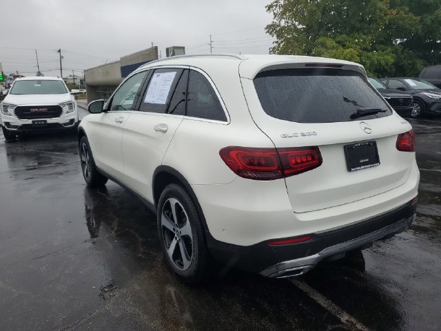 Used 2021 Mercedes-Benz GLC 300 4MATIC image 3