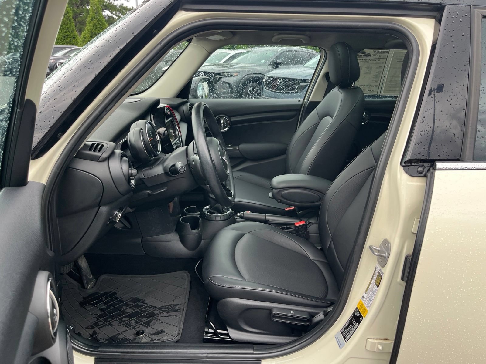 Used 2016 MINI Cooper 4-Door Hardtop FWD image 24