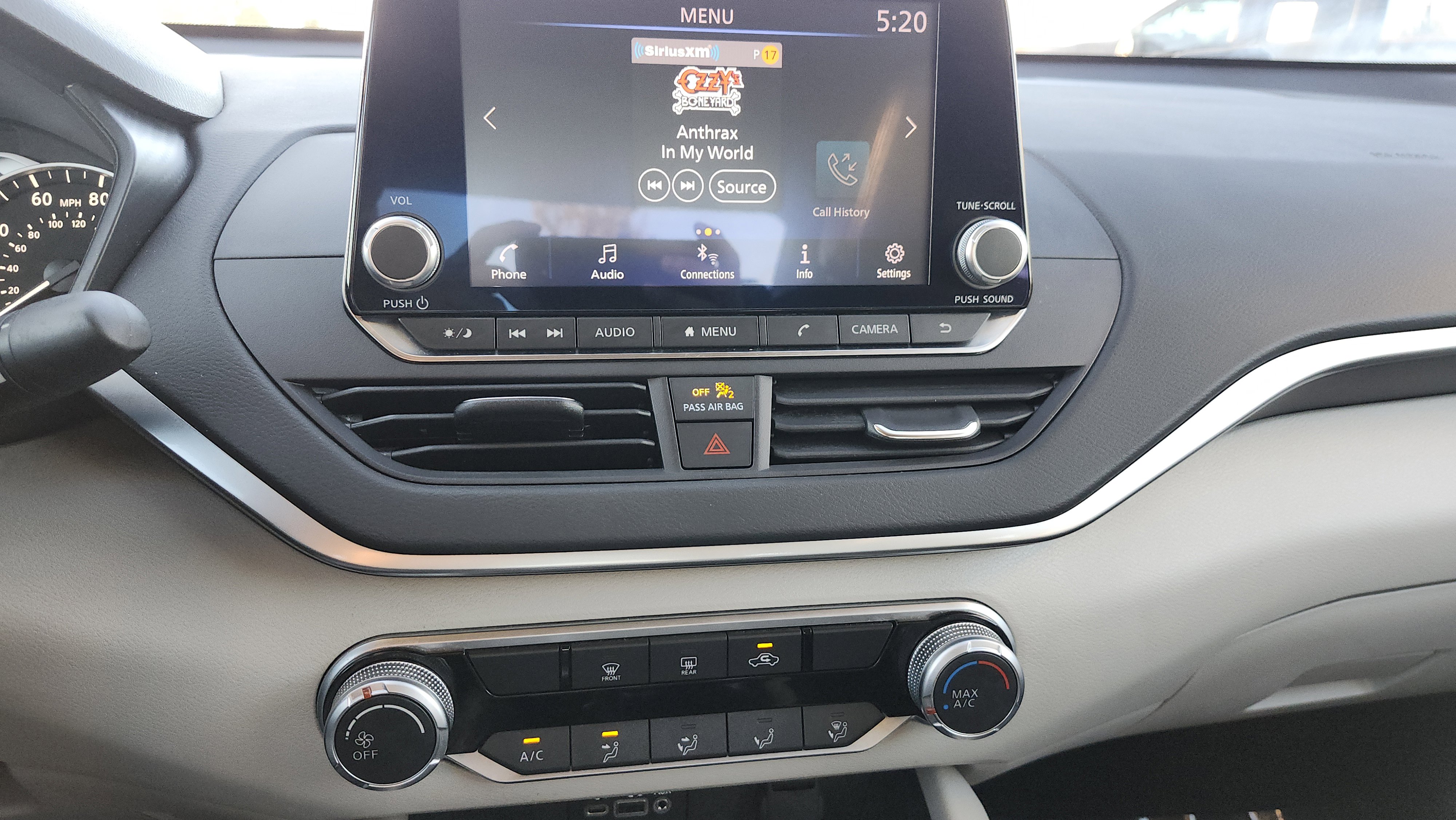 Used 2022 Nissan Altima 2.5 SV image 22