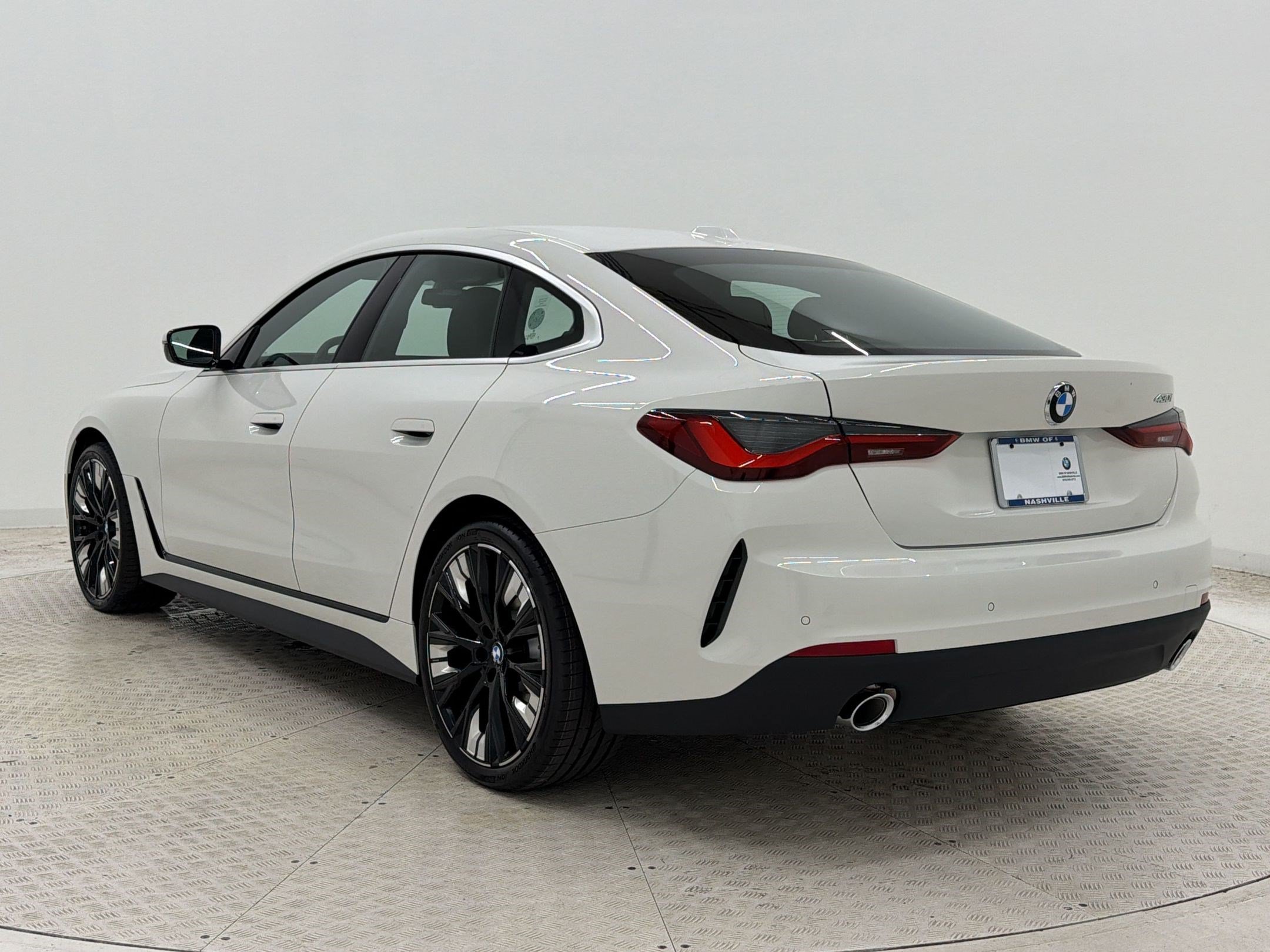 New 2026 BMW 430i w/ Premium Package RWD image 3