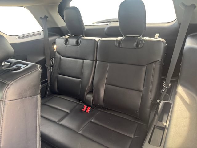 Used 2020 Ford Explorer XLT w/ Equipment Group 202A AWD/4WD image 11