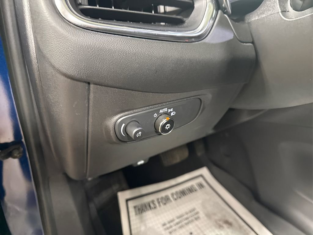 Used 2022 Chevrolet Equinox LT image 37