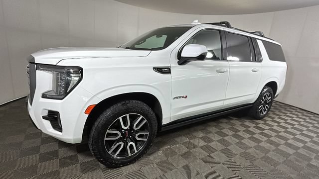 Used 2022 GMC Yukon XL AT4 AWD/4WD image 6