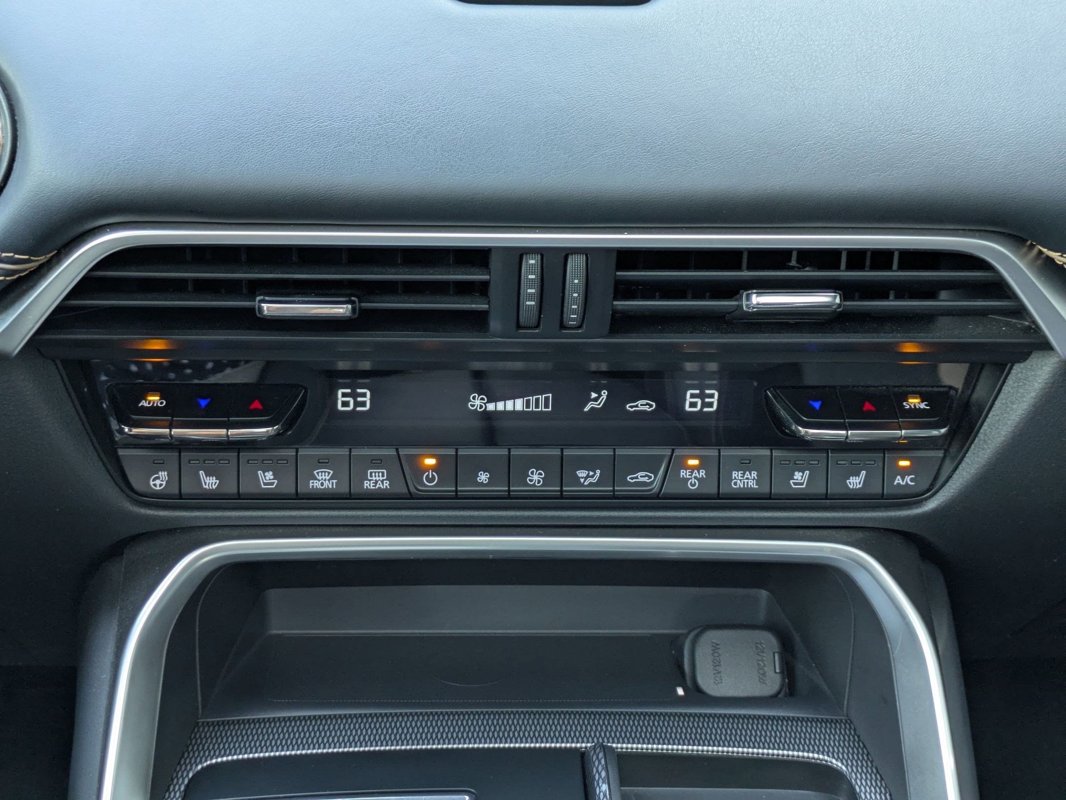 Used 2024 MAZDA CX-90 3.3 Turbo w/ Premium Plus Pkg image 18