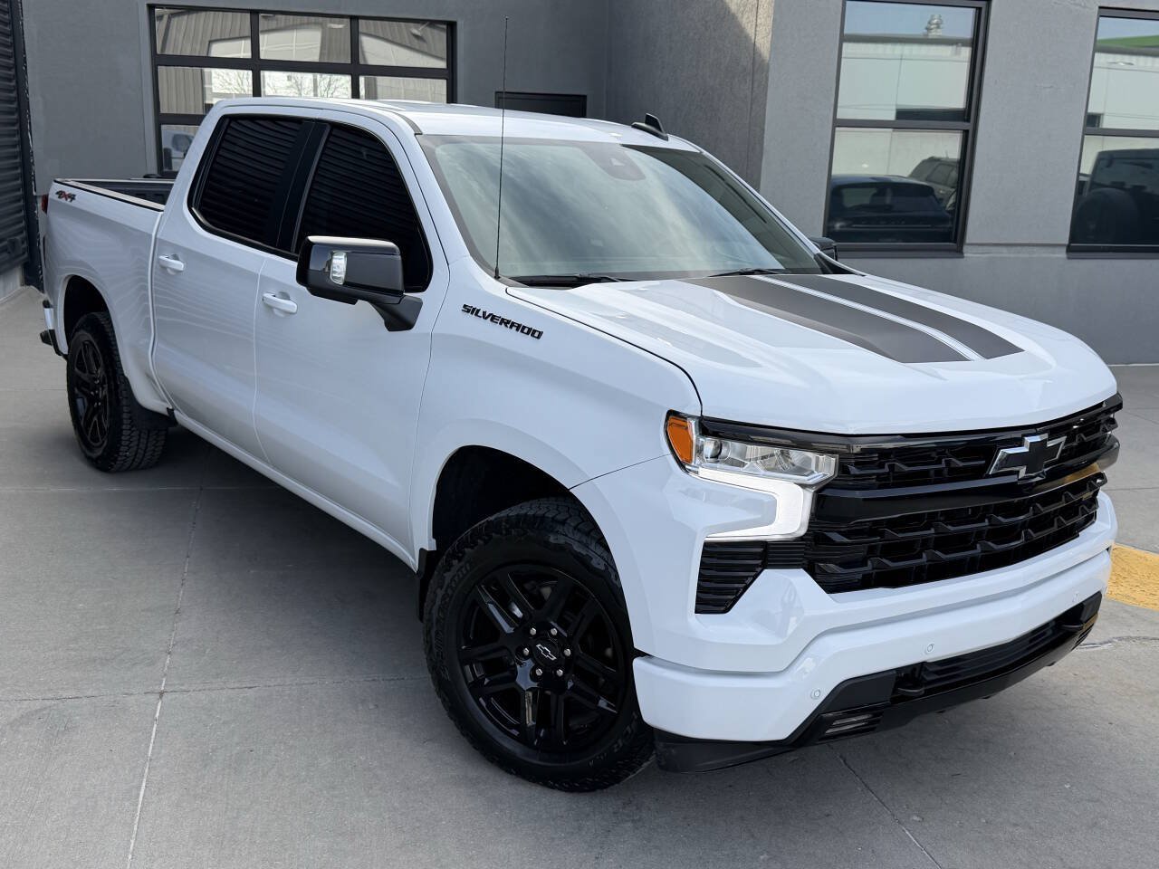 Used 2024 Chevrolet Silverado 1500 RST w/ Rally Edition AWD/4WD image 6