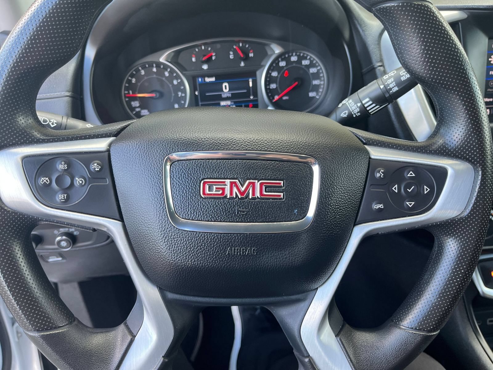 Used 2024 GMC Terrain SLE FWD image 25