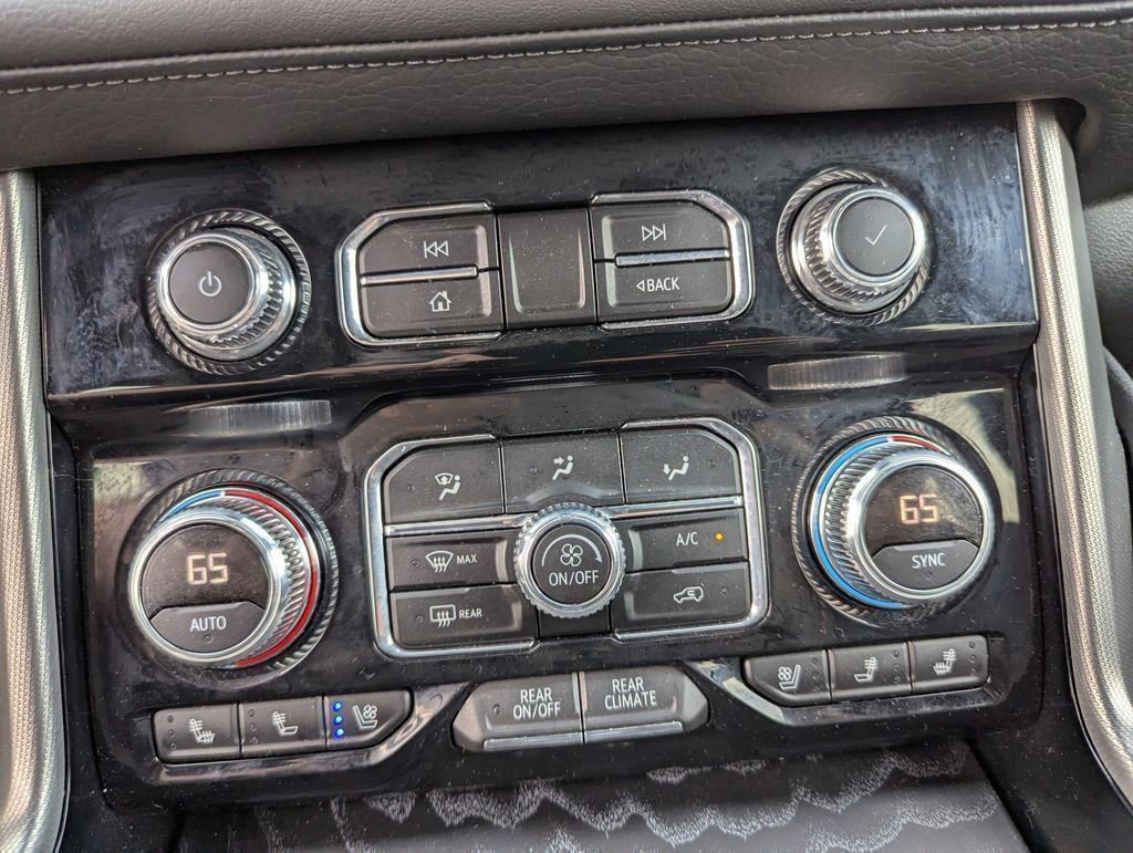 Used 2023 GMC Yukon Denali AWD/4WD image 25