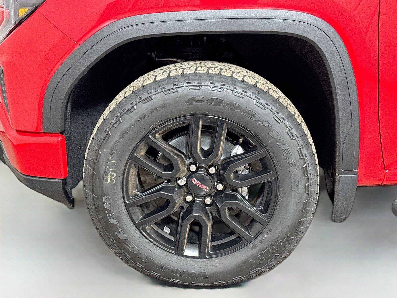 New 2026 GMC Sierra 1500 Elevation w/ Elevation Select Package AWD/4WD image 19