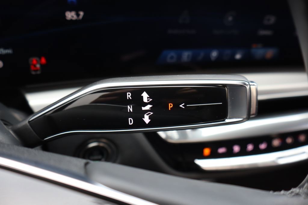 Used 2024 Cadillac Lyriq Sport RWD image 9