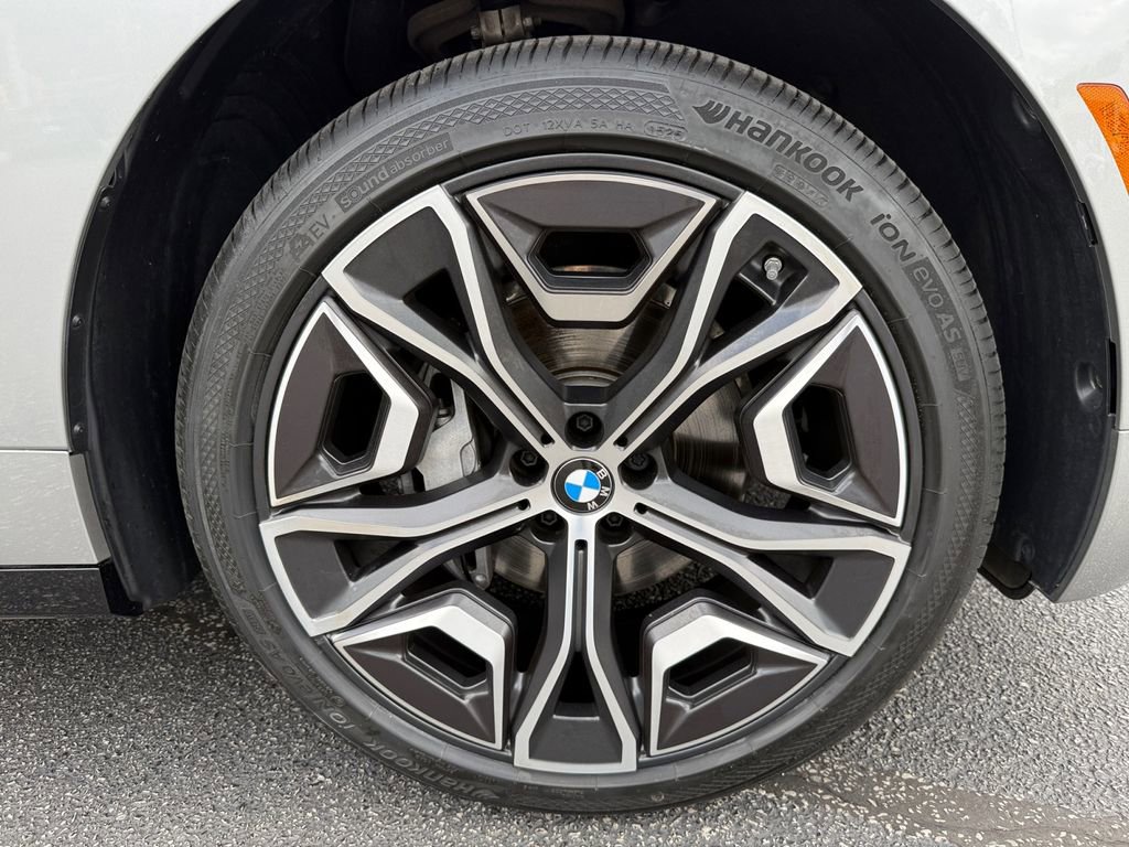 Certified 2026 BMW iX xDrive60 AWD/4WD image 18