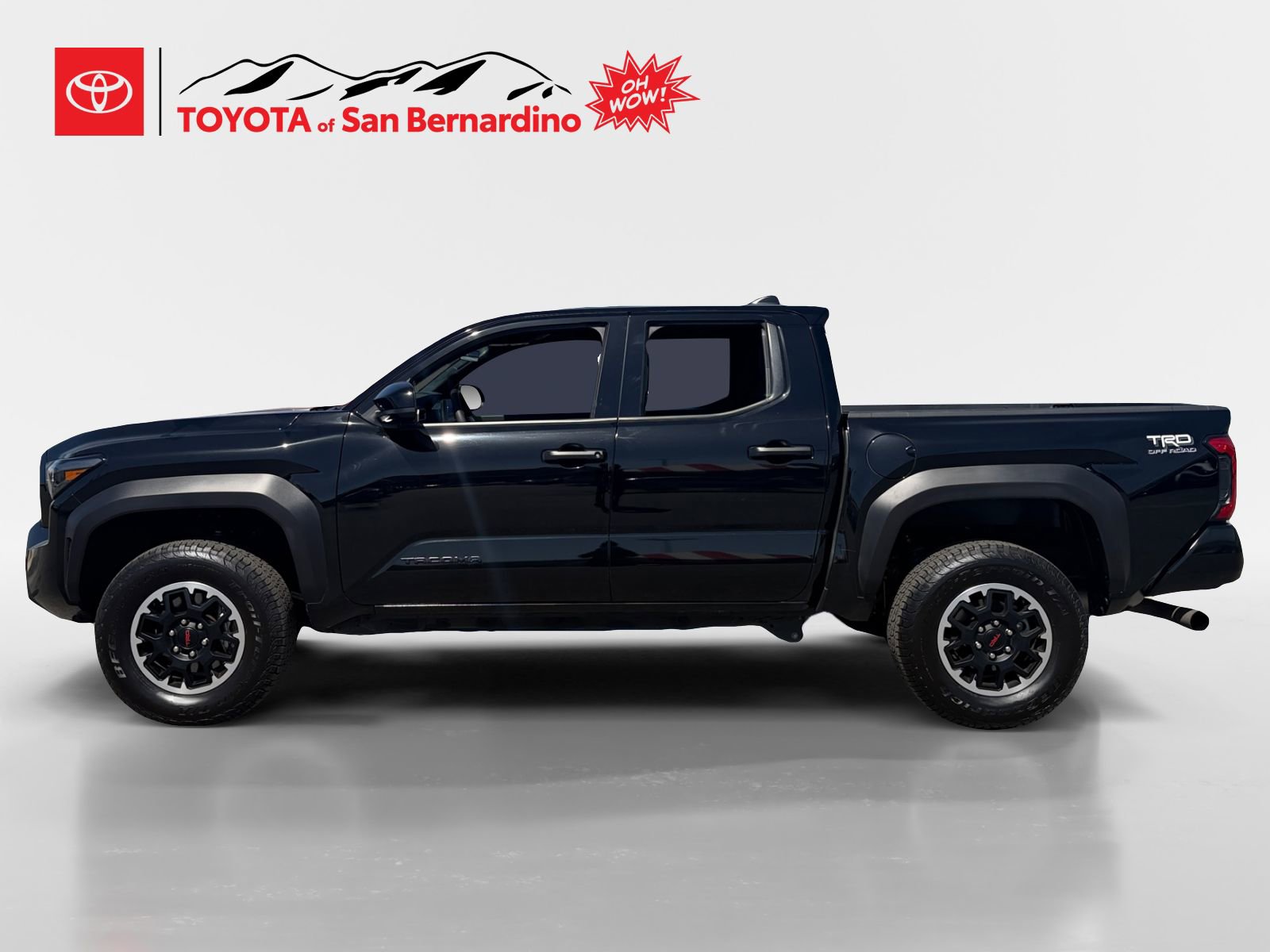 Certified 2025 Toyota Tacoma TRD Off-Road AWD/4WD image 2