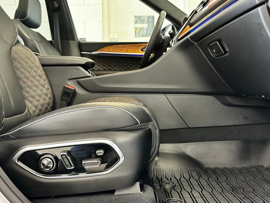 Certified 2024 Jeep Grand Cherokee L Summit image 8