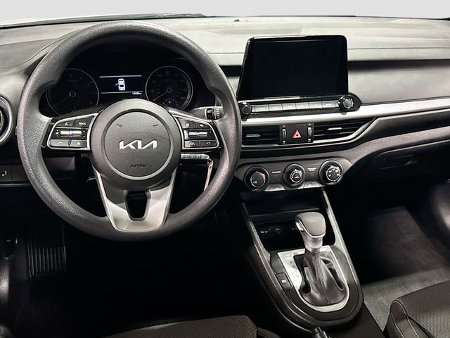 Used 2023 Kia Forte LXS w/ LXS Technology Package FWD image 18