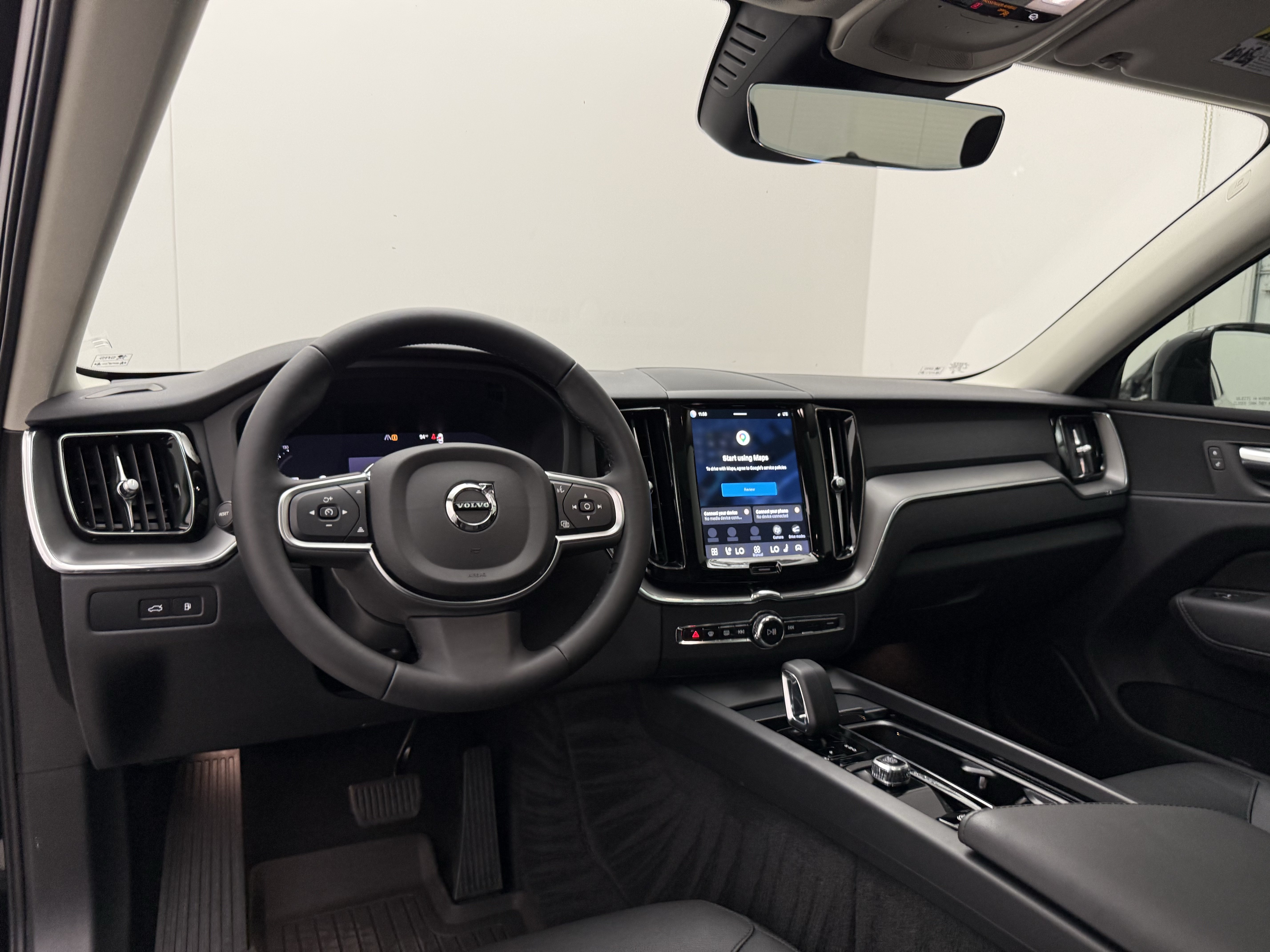 Certified 2025 Volvo XC60 T8 Core w/ Protection Package Premier AWD/4WD image 21