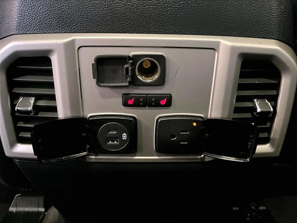 Used 2022 Ford F250 Lariat w/ Lariat Ultimate Package AWD/4WD image 26