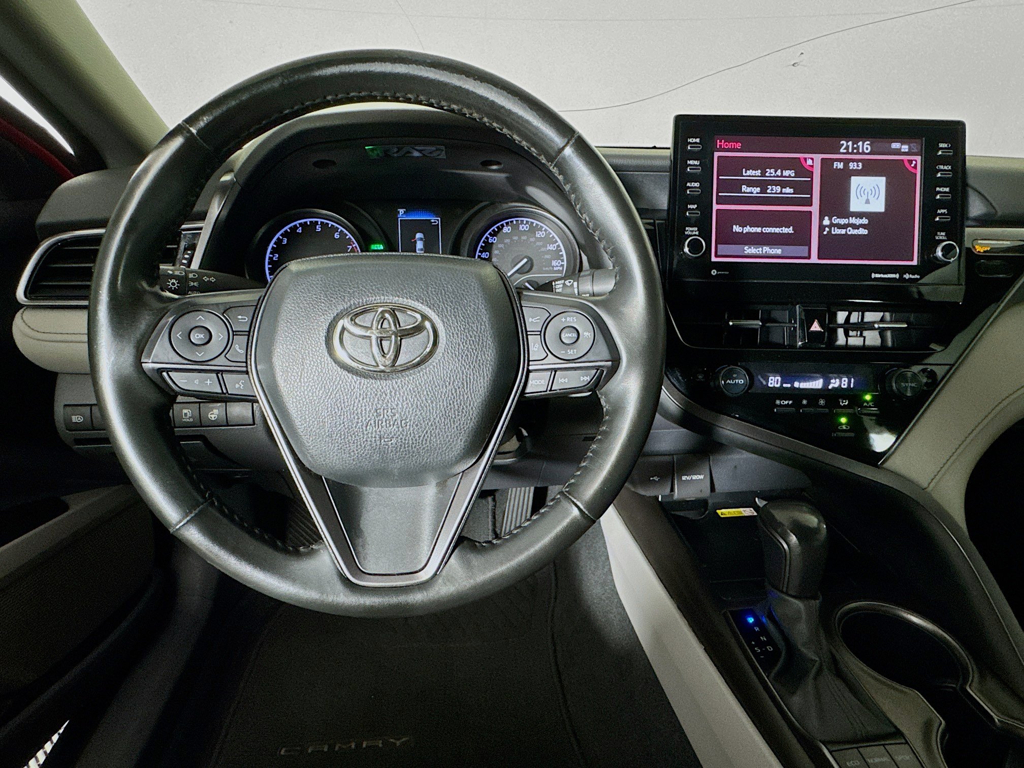 Used 2023 Toyota Camry SE w/ Cold Weather Package FWD image 10