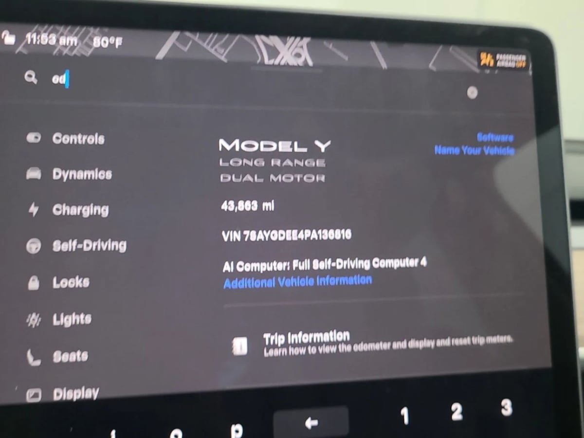 Used 2023 Tesla Model Y Long Range AWD/4WD image 3